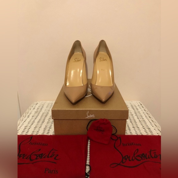 SOLD Christian Louboutin Classic Kate 41 (fits more like 40) - Picture 1 of 8